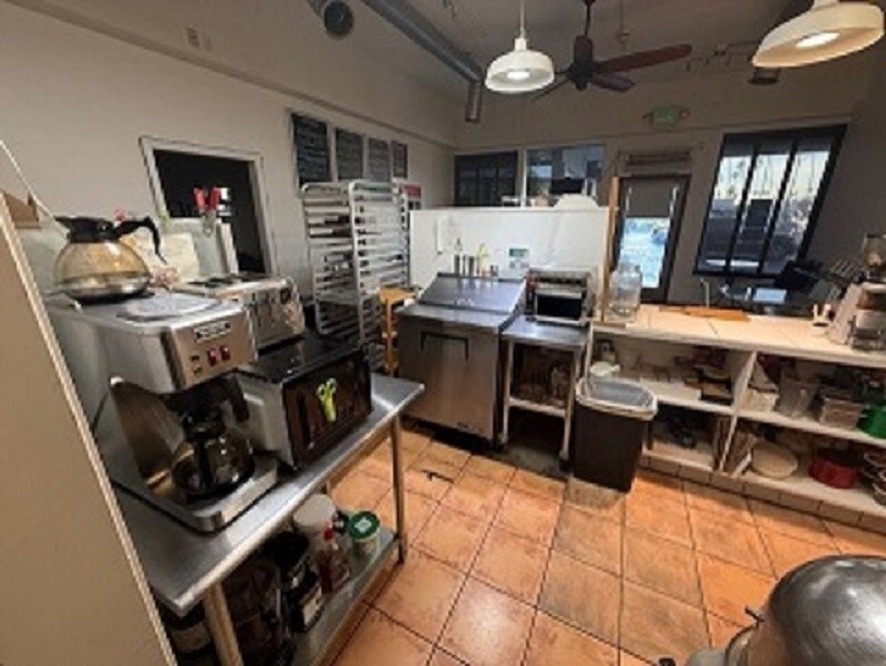 1300 S Pacific Coast Hwy, Redondo Beach, CA à louer Photo intérieure- Image 1 de 6