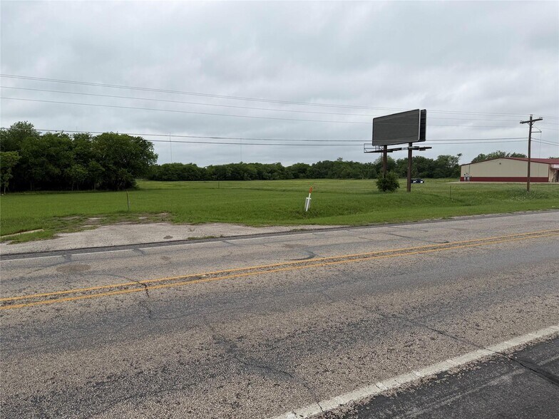 1520 Weatherford Hwy, Granbury, TX à vendre - Photo du bâtiment - Image 3 de 5