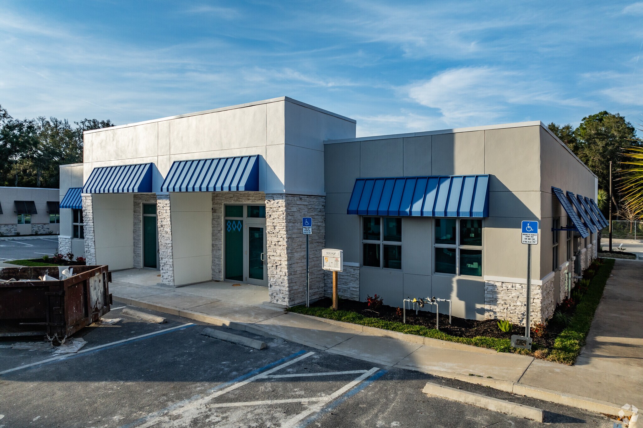 871-801 Highway 466, Lady Lake, FL à louer Photo principale- Image 1 de 7