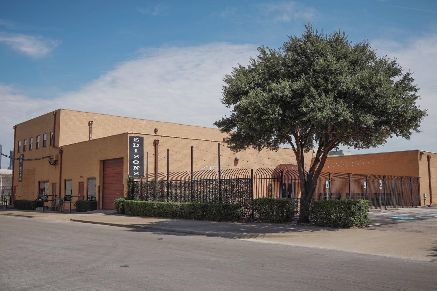 1724-1726 Cockrell Ave, Dallas, TX for sale Building Photo- Image 1 of 1