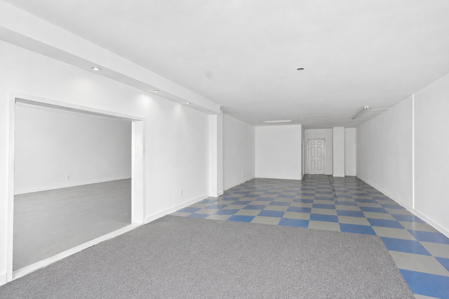 4156 Boul Sainte-Rose, Laval, QC à louer Photo intérieure- Image 1 de 3