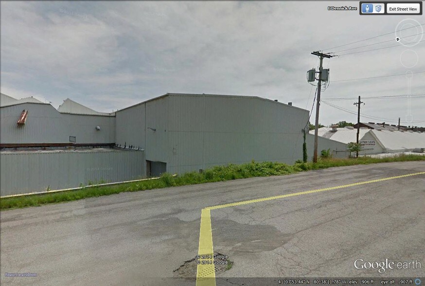 76 E Dennick Ave, Youngstown, OH à vendre - Photo du bâtiment - Image 2 de 2