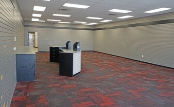 2390 N Diers Ave, Grand Island, NE for lease Interior Photo- Image 2 of 4