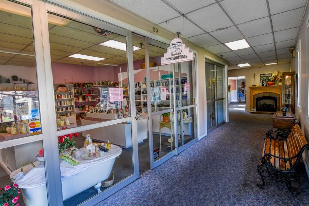 709 Beechurst Ave, Morgantown, WV à louer - Photo du bâtiment - Image 2 de 28