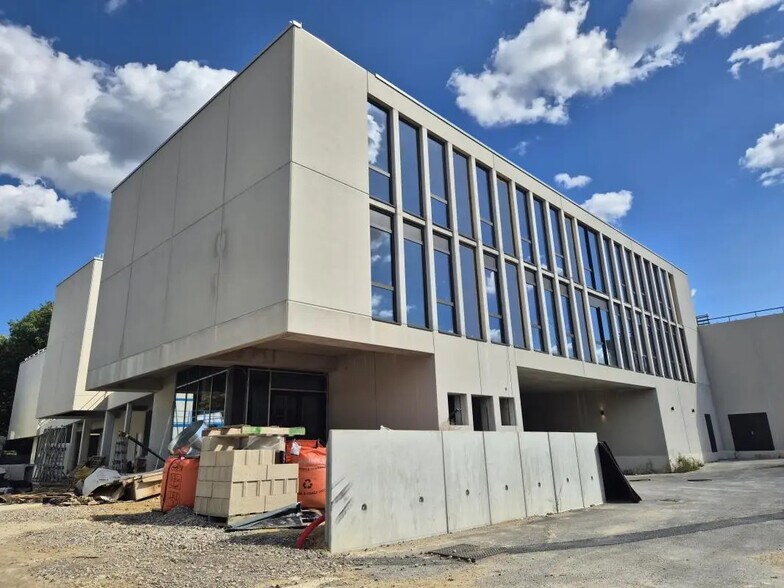 1 Boulevard Du Champy Richardets, Noisy-le-Grand à louer - Photo du bâtiment - Image 1 de 26