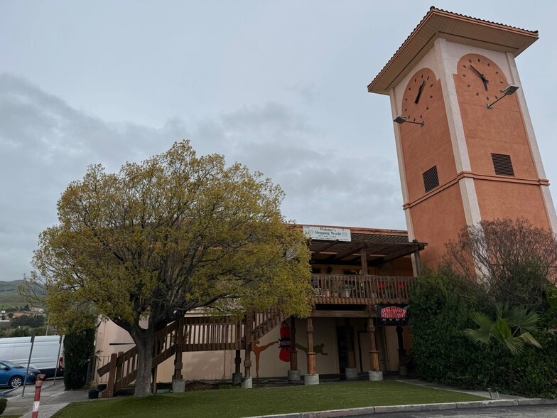 1000 Jacklin Rd, Milpitas, CA à louer - Photo du bâtiment - Image 2 de 11
