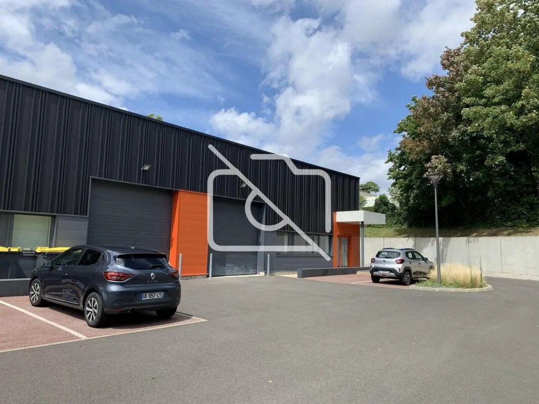 Industrial in Palaiseau for lease Building Photo- Image 1 of 7