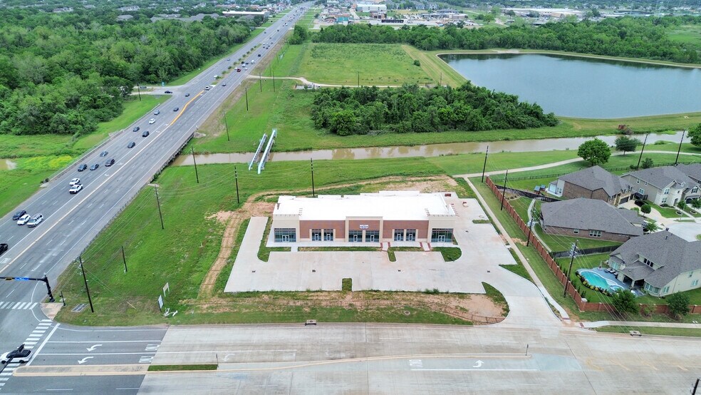 440 Crown Garden Trail, Sugar Land, TX à louer - Photo du bâtiment - Image 3 de 11