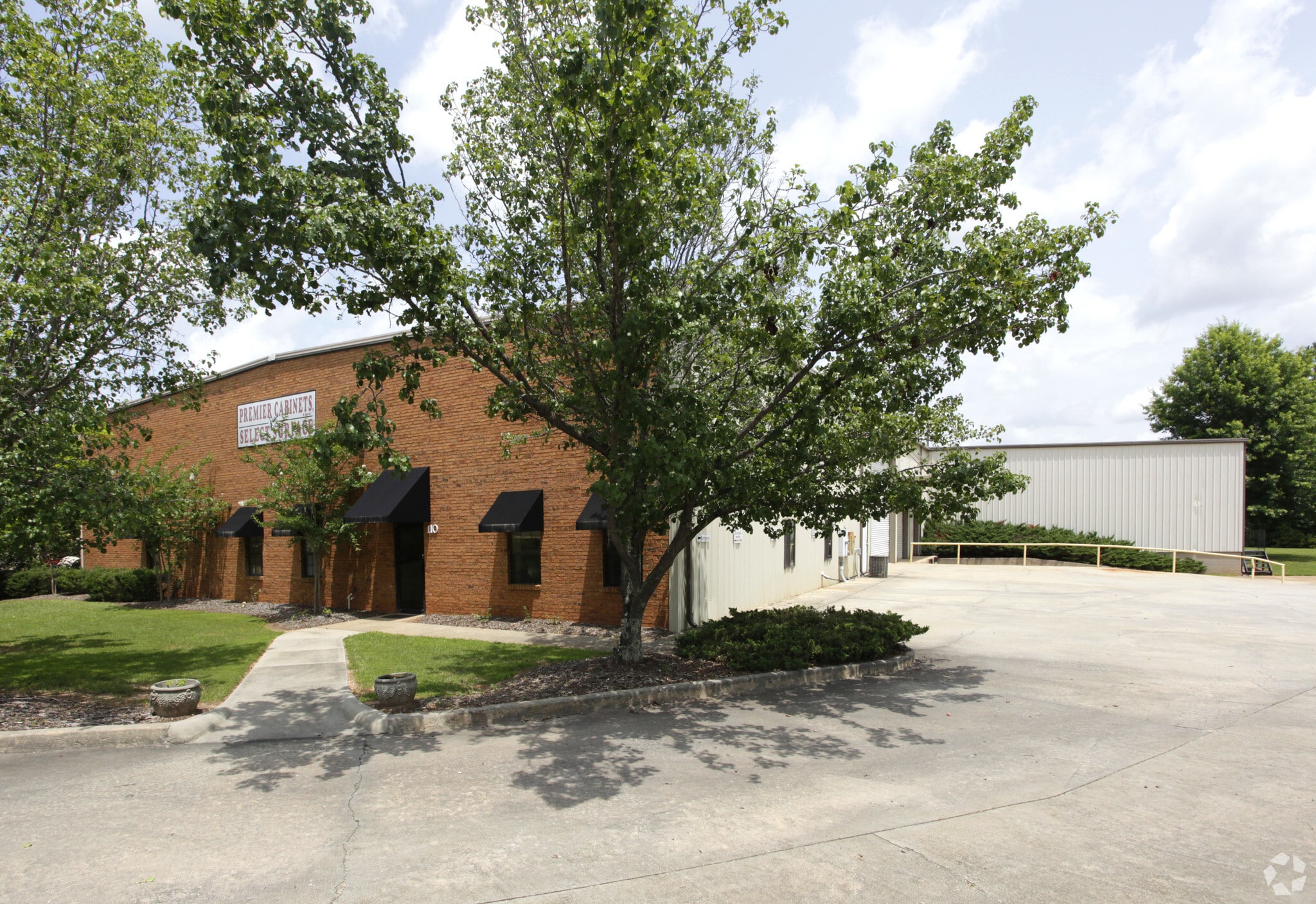 110 Robinson Ct, Fayetteville, GA for sale Primary Photo- Image 1 of 3