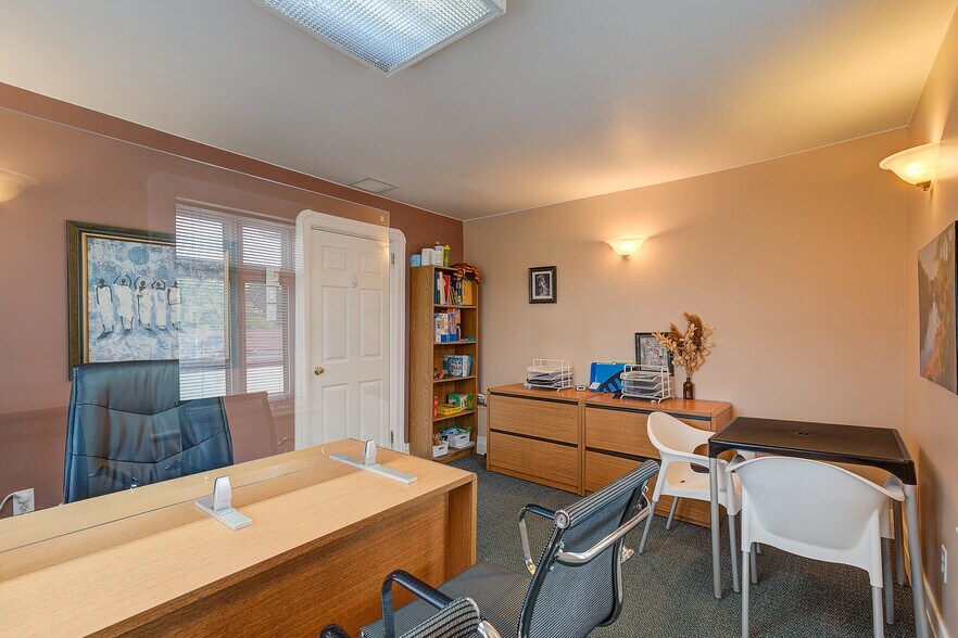 415 Rue Du Village, Repentigny, QC à vendre - Photo du bâtiment - Image 3 de 49