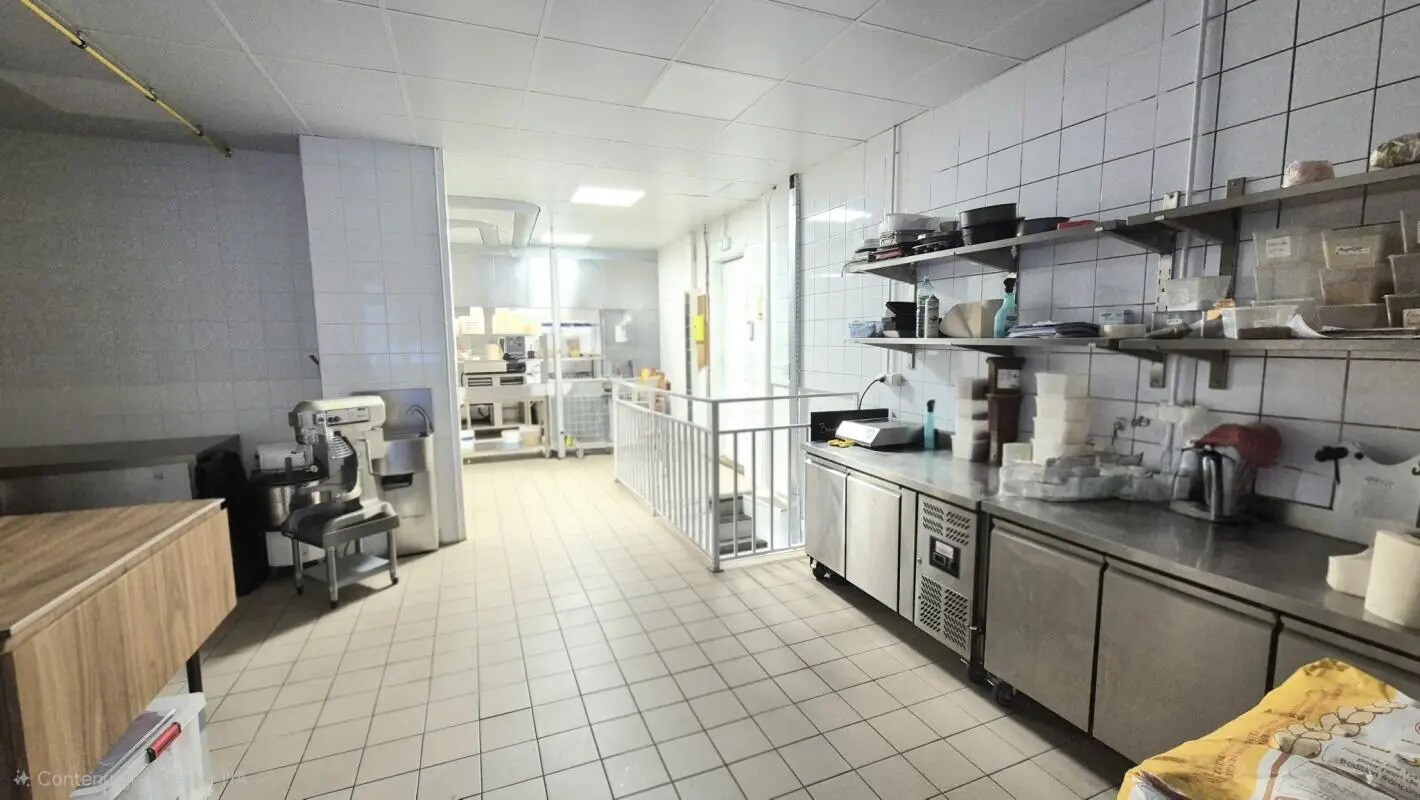 Retail in Paris for sale Interior Photo- Image 1 of 7