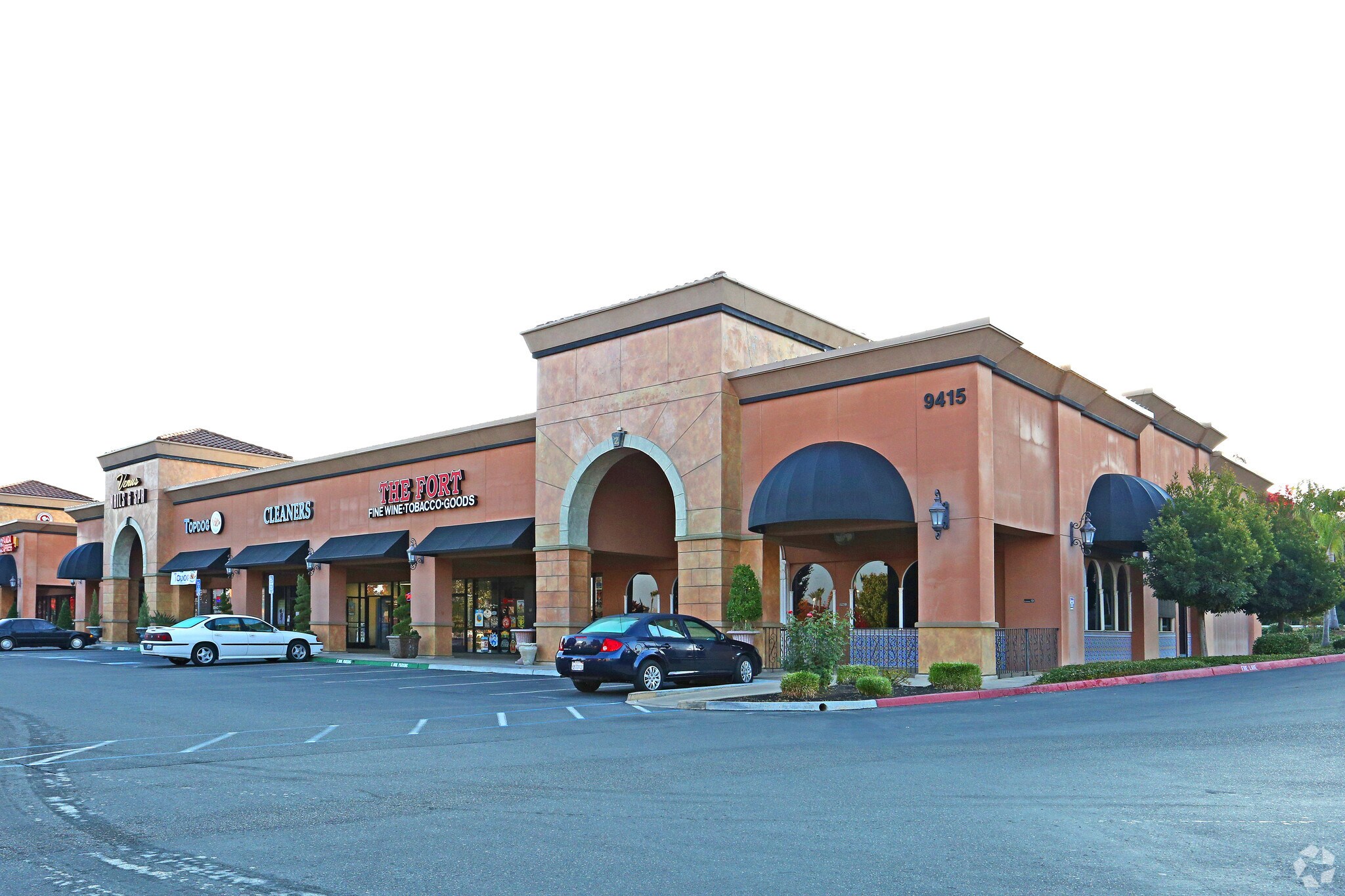 9415 N Fort Washington Rd, Fresno, CA à vendre Photo principale- Image 1 de 8