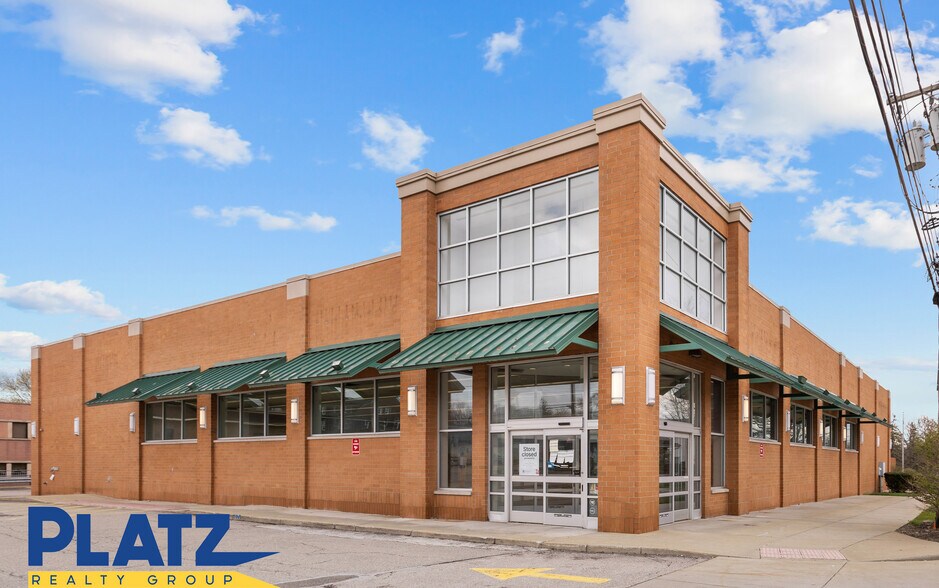 900 E State St, Sharon, PA for sale - Primary Photo - Image 1 of 17