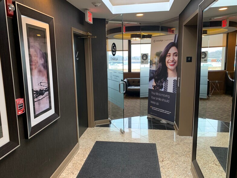 519 N Cass Ave, Westmont, IL à louer - Photo intérieure - Image 3 de 28