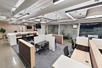 4950 Ch Queen-Mary, Montréal, QC for lease Interior Photo- Image 2 of 9