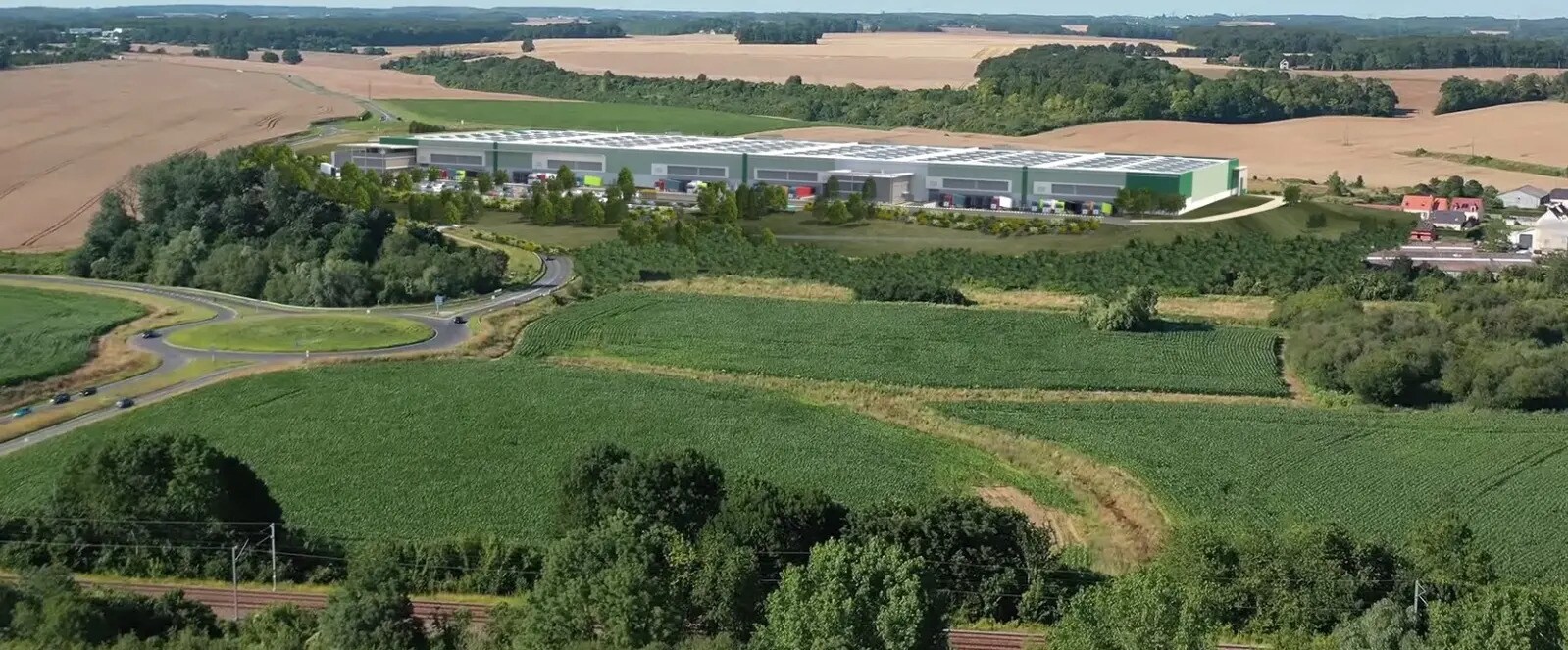 Industrial in Méru for lease Building Photo- Image 1 of 4