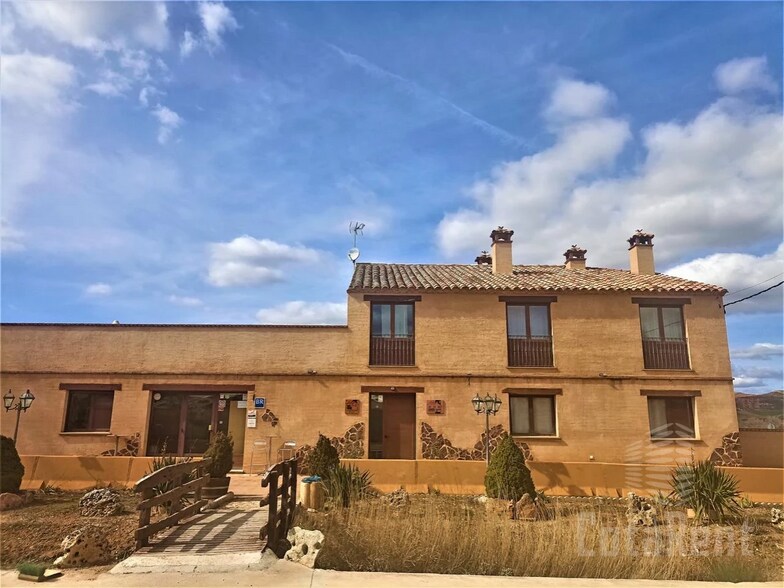 Services hôteliers dans Caltojar, Soria à vendre - Photo du bâtiment - Image 2 de 46