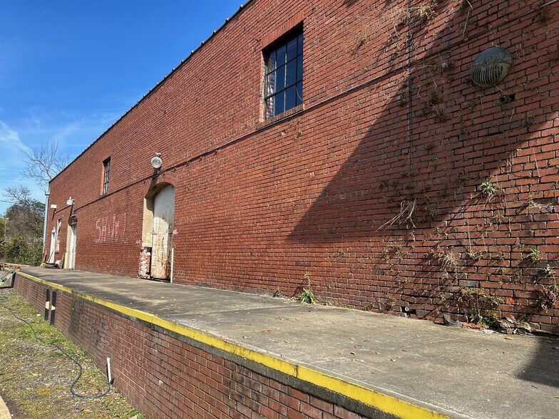 1525 Cusseta Rd, Columbus, GA à louer - Photo du bâtiment - Image 2 de 6
