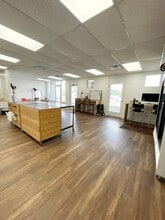 1813-1821 W Anderson Ln, Austin, TX for lease Interior Photo- Image 2 of 14