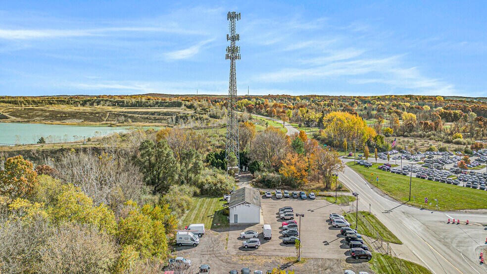 8815 Holly Rd, Holly, MI à vendre - Photo principale - Image 2 de 27