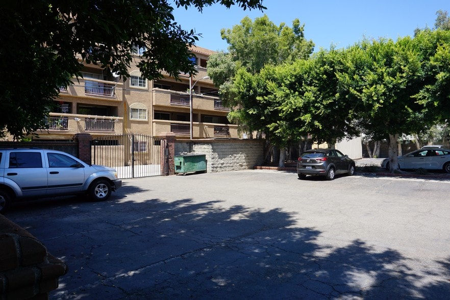 1502 N Broadway, Santa Ana, CA for sale - Building Photo - Image 3 of 8