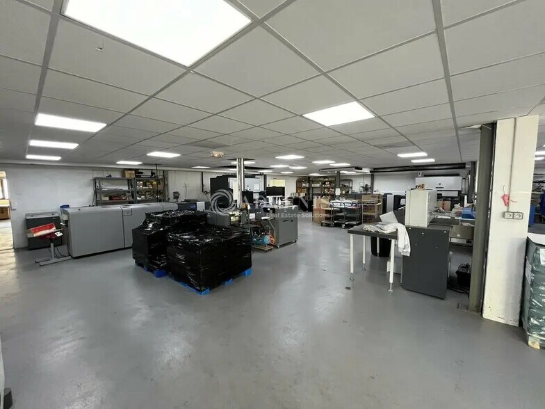 Office in Neuilly-Plaisance for sale - Interior Photo - Image 3 of 12