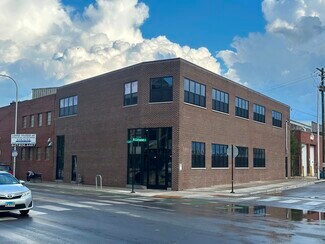 Plus de détails pour 2461 W Grand Ave, Chicago, IL - Commerce de détail à louer