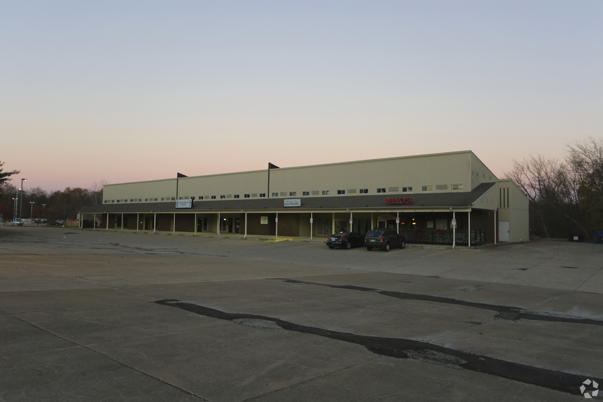 32652-32676 Center Ridge Rd, North Ridgeville, OH for lease Primary Photo- Image 1 of 2