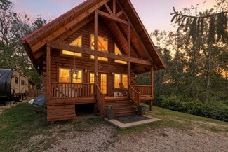 Plus de détails pour 3020 Township Road 190, Fredericktown, OH - Services hôteliers à vendre