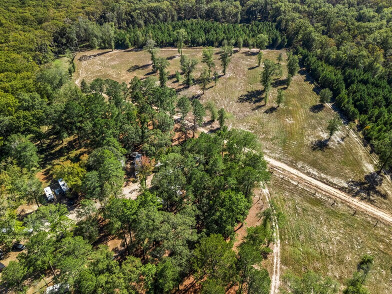 1350 Moxley Camp Rd, Karnack, TX à vendre - Photo du bâtiment - Image 3 de 25