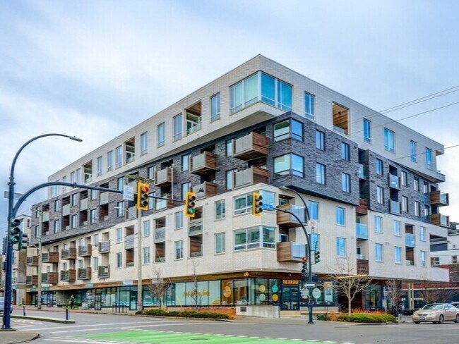 Plus de détails pour 1101-1109 Fort St, Victoria, BC - Multi-résidentiel à vendre