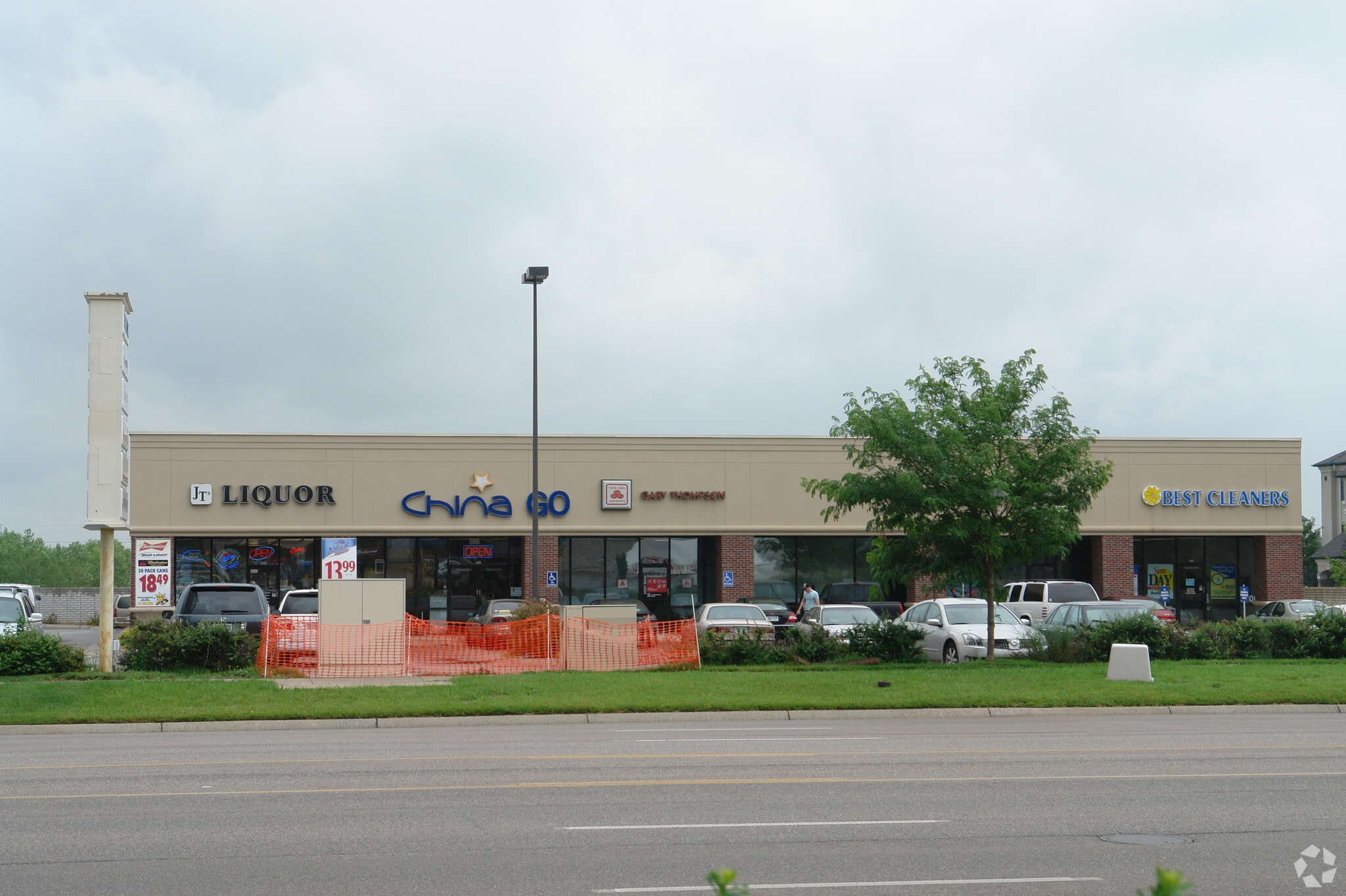 3700-3708 N Woodlawn Blvd, Wichita, KS for lease Primary Photo- Image 1 of 26