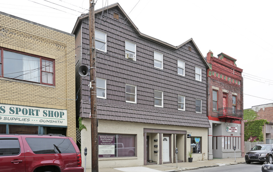 609-611 Fallowfield Ave, Charleroi, PA à vendre - Photo principale - Image 1 de 1