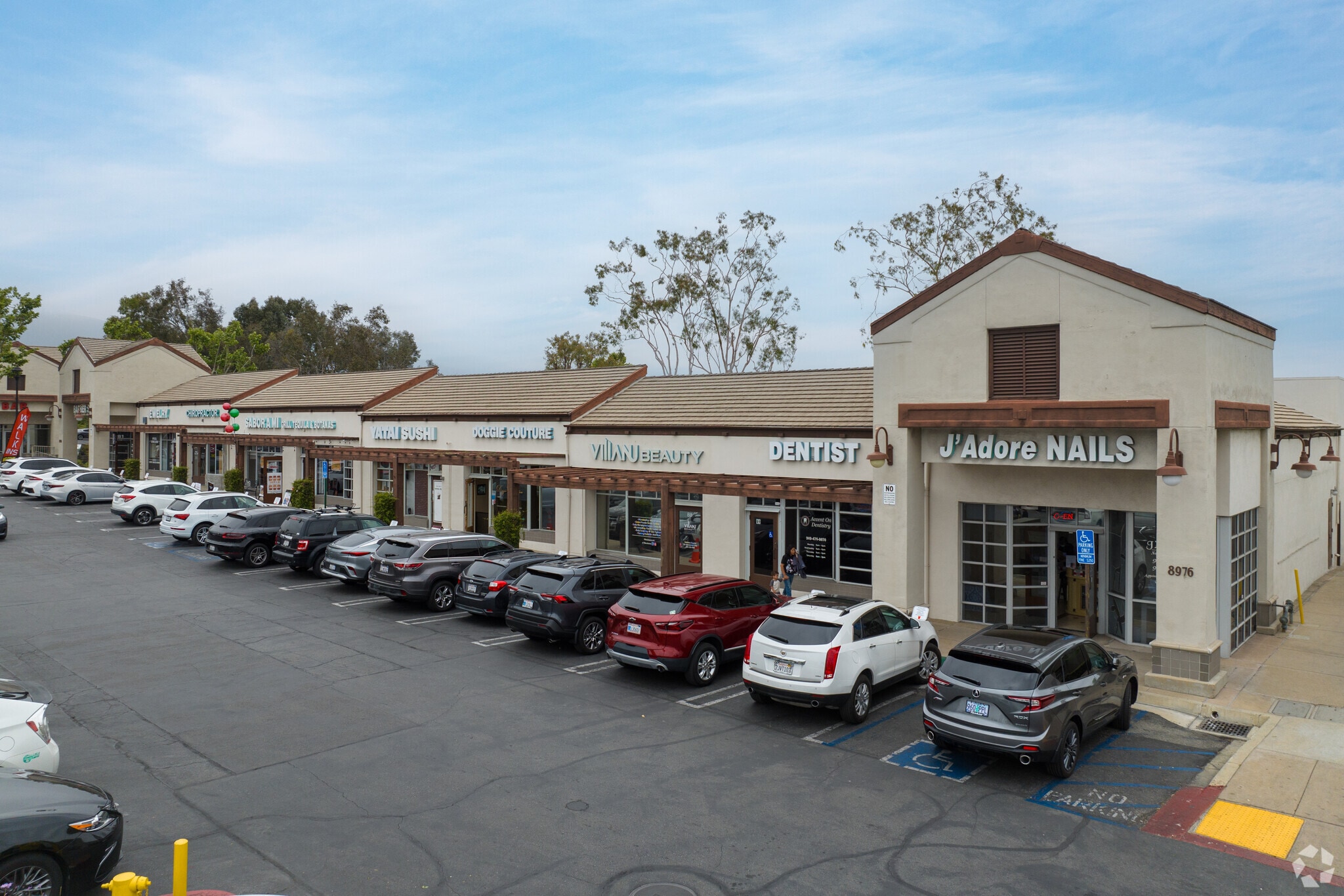 8976 Foothill Blvd, Rancho Cucamonga, CA à louer Photo principale- Image 1 de 6