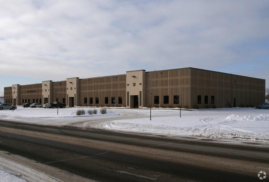 855 Cleveland St S, Cambridge, MN for lease - Building Photo - Image 3 of 7