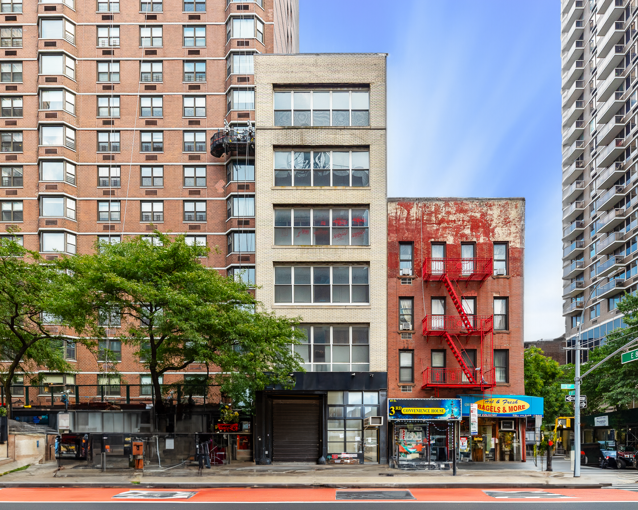 1587 Third Ave, New York, NY à vendre Photo du bâtiment- Image 1 de 1