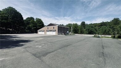660 Putnam Pike, Chepachet, RI for lease Building Photo- Image 1 of 2
