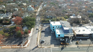 3027 N Lamar Blvd, Austin, TX for lease Building Photo- Image 2 of 4