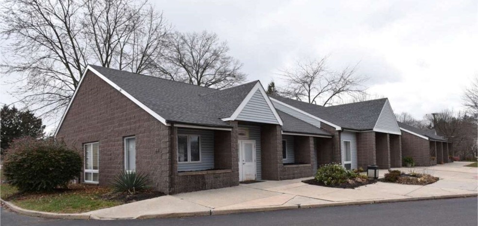 445 White Horse Ave, Hamilton, NJ à louer - Photo du bâtiment - Image 3 de 8