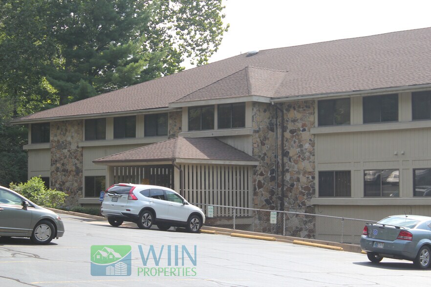 100 Saw Mill Rd, Lafayette, IN à louer - Photo du bâtiment - Image 2 de 6