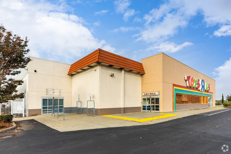 24039 Hesperian Blvd, Hayward, CA for lease - Building Photo - Image 1 of 5