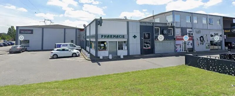 Retail in Portet-sur-Garonne for lease Building Photo- Image 1 of 6