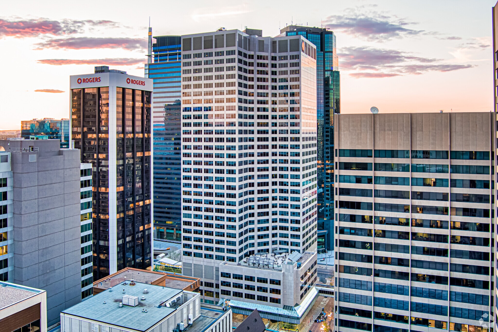 400 4th Ave SW, Calgary, AB for sale Building Photo- Image 1 of 1