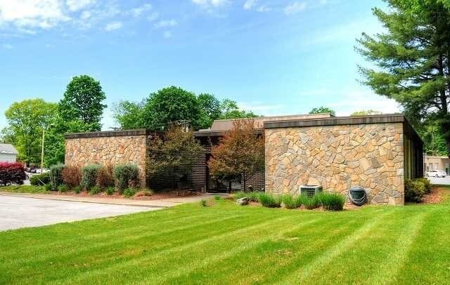 10 Boice Rd, Hyde Park, NY à vendre - Photo du bâtiment - Image 2 de 26