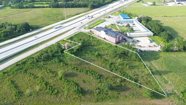 Plus de détails pour 46194 I-10, Winnie, TX - Terrain à vendre