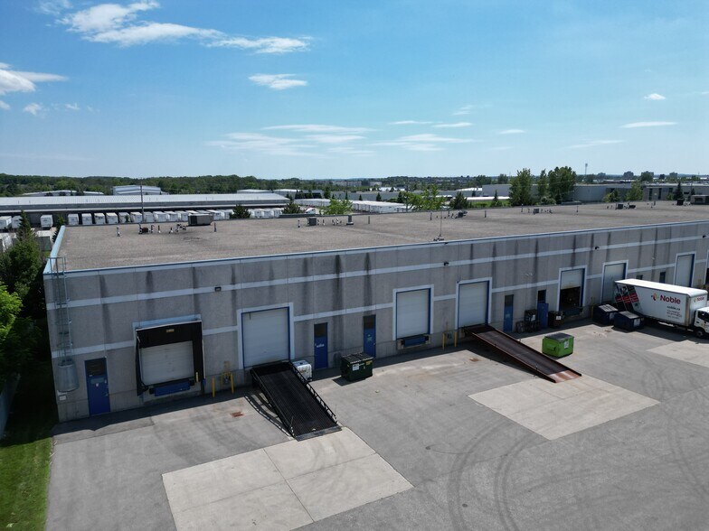490 Sheldon Dr, Cambridge, ON à louer - Photo du bâtiment - Image 3 de 15