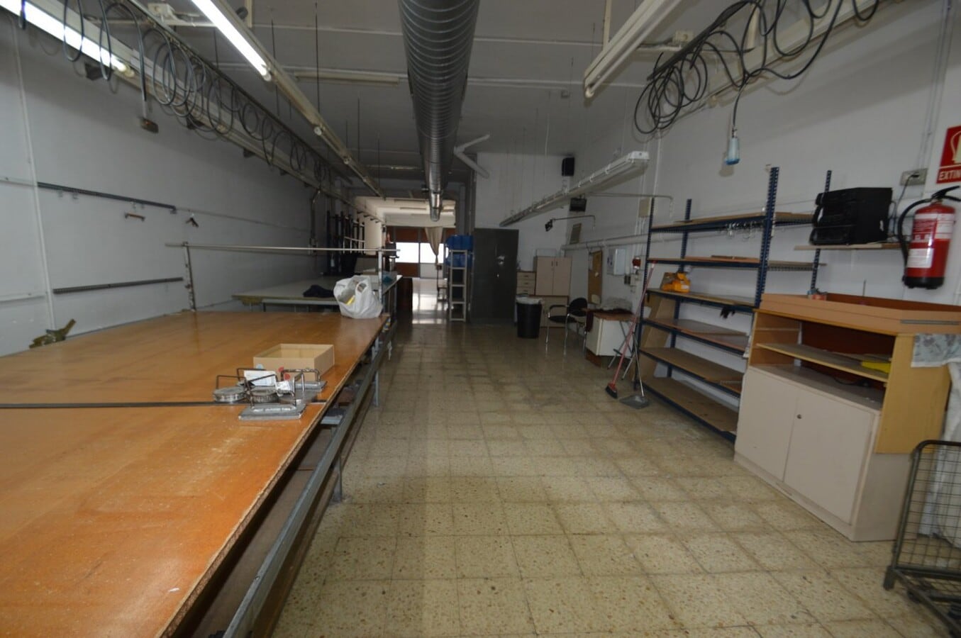 Santa Coloma de Gramenet, BAR 08922 - Unit - -  - Interior Photo - Image 2 of 6