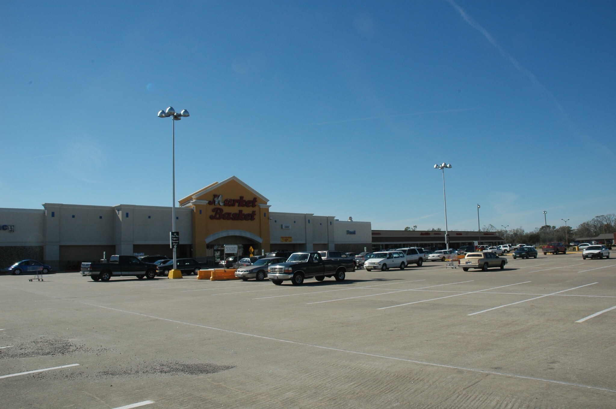 3955-3965 Phelan Blvd, Beaumont, TX à louer Photo du bâtiment- Image 1 de 5