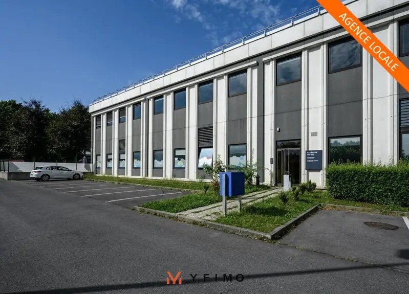 Bureau dans Cergy à louer - Photo du bâtiment - Image 2 de 16