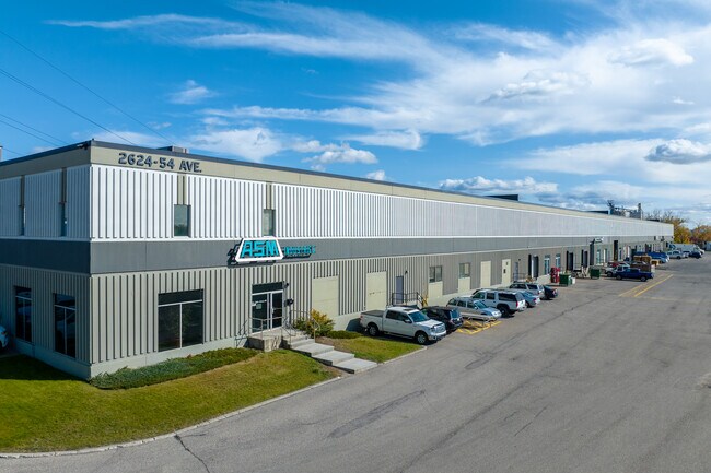 Plus de détails pour 2624 54th Ave SE, Calgary, AB - Industriel à louer